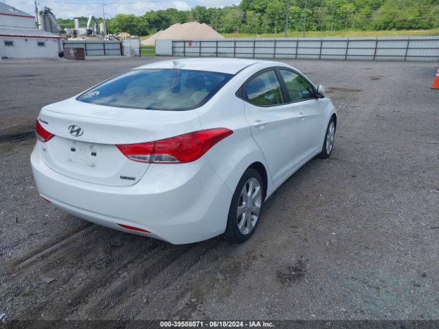 Photo 3 VIN: 5NPDH4AEXCH083603 - HYUNDAI ELANTRA 