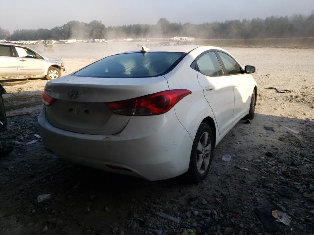 Photo 3 VIN: 5NPDH4AEXCH084945 - HYUNDAI ELANTRA GL 