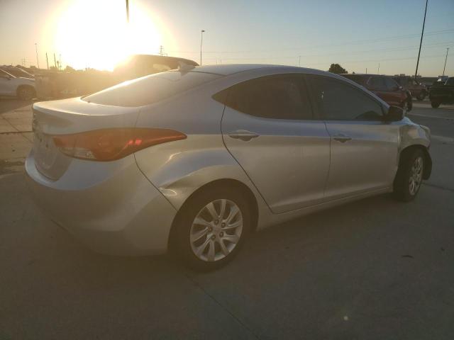 Photo 2 VIN: 5NPDH4AEXCH090230 - HYUNDAI ELANTRA GL 