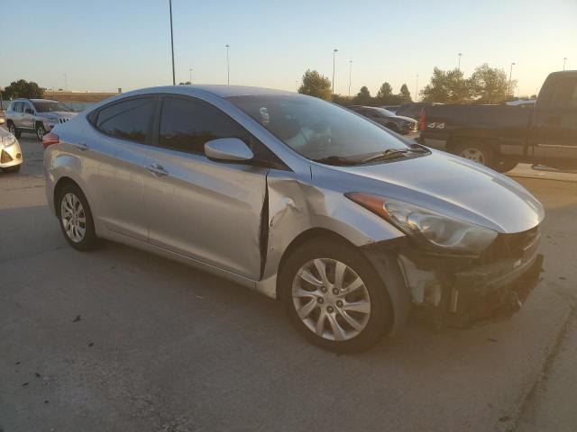 Photo 3 VIN: 5NPDH4AEXCH090230 - HYUNDAI ELANTRA GL 