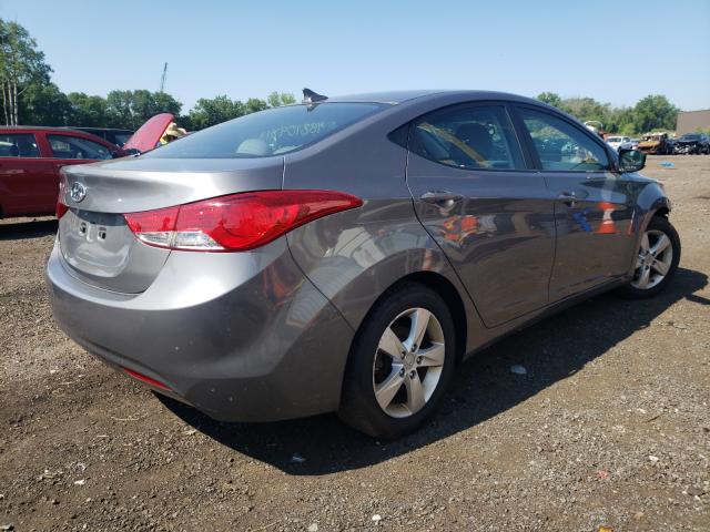 Photo 3 VIN: 5NPDH4AEXCH098943 - HYUNDAI ELANTRA GL 