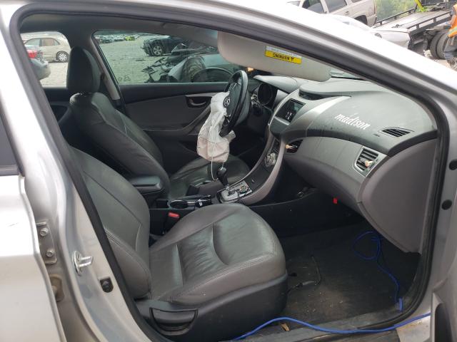 Photo 4 VIN: 5NPDH4AEXCH101260 - HYUNDAI ELANTRA GL 