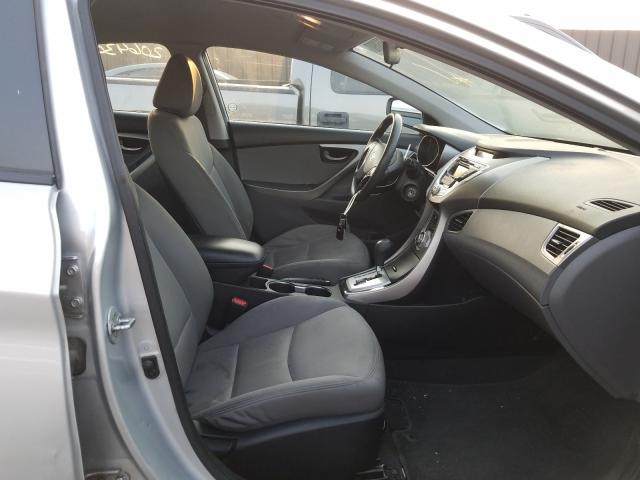 Photo 4 VIN: 5NPDH4AEXCH104224 - HYUNDAI ELANTRA GL 