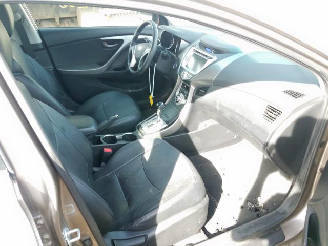 Photo 4 VIN: 5NPDH4AEXCH106183 - HYUNDAI ELANTRA GL 