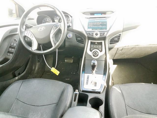 Photo 8 VIN: 5NPDH4AEXCH106183 - HYUNDAI ELANTRA GL 