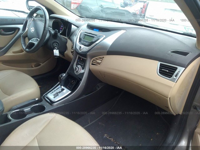 Photo 4 VIN: 5NPDH4AEXCH110508 - HYUNDAI ELANTRA 