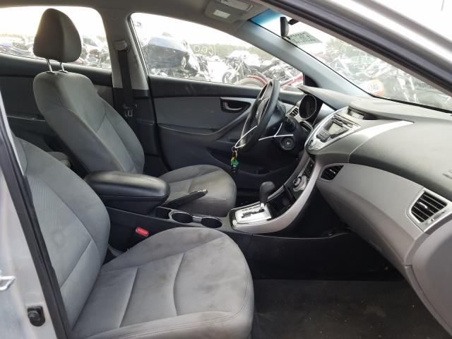 Photo 4 VIN: 5NPDH4AEXCH111125 - HYUNDAI ELANTRA GL 