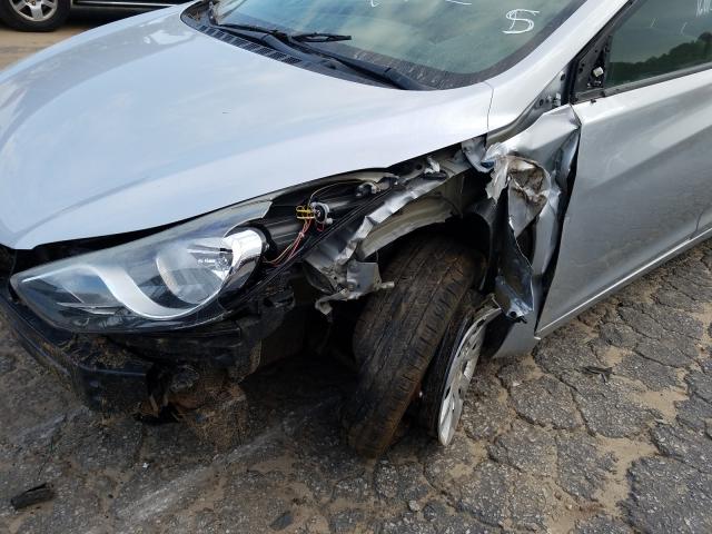 Photo 8 VIN: 5NPDH4AEXCH111125 - HYUNDAI ELANTRA GL 