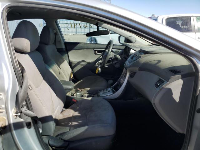 Photo 4 VIN: 5NPDH4AEXCH111142 - HYUNDAI ELANTRA GL 