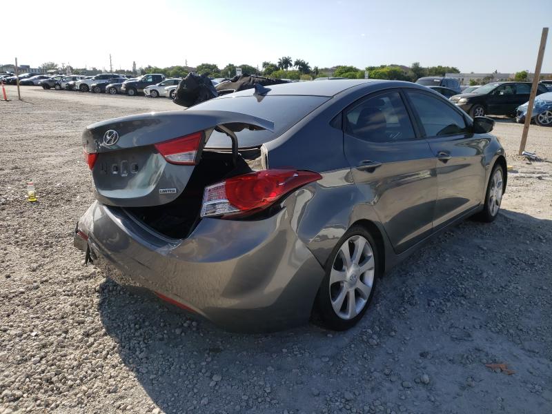 Photo 3 VIN: 5NPDH4AEXCH111481 - HYUNDAI ELANTRA GL 