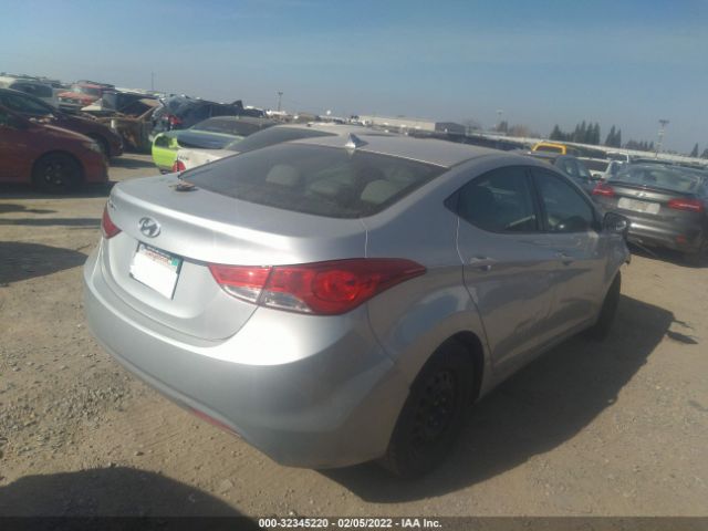 Photo 3 VIN: 5NPDH4AEXCH121668 - HYUNDAI ELANTRA 