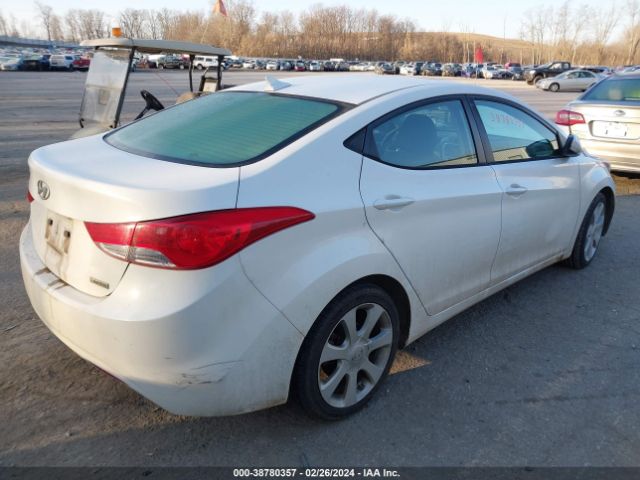 Photo 3 VIN: 5NPDH4AEXCH125879 - HYUNDAI ELANTRA 