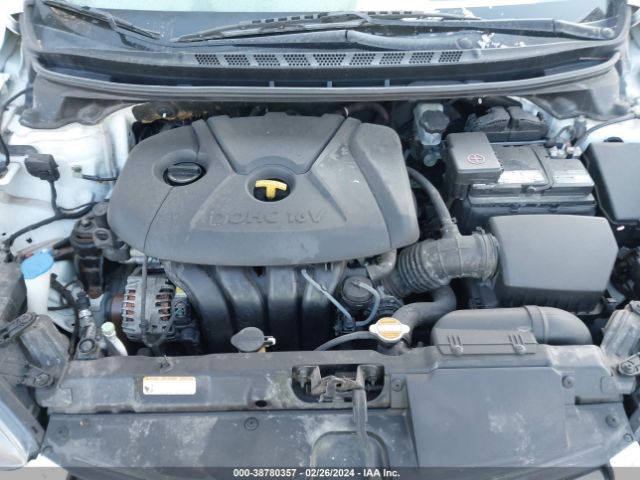 Photo 9 VIN: 5NPDH4AEXCH125879 - HYUNDAI ELANTRA 