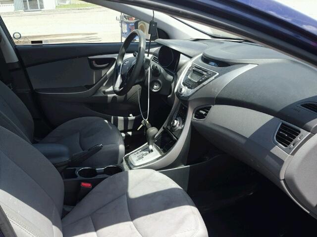 Photo 4 VIN: 5NPDH4AEXCH130192 - HYUNDAI ELANTRA GL 