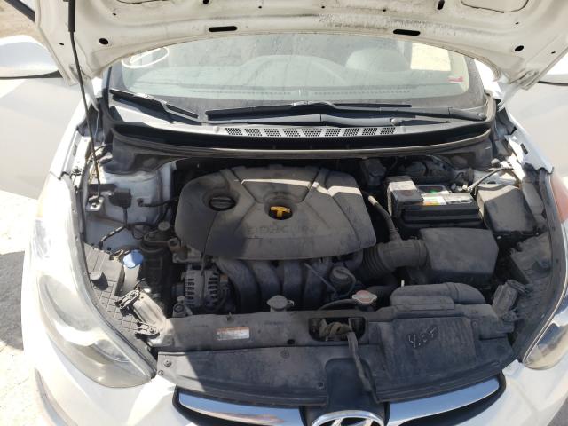 Photo 6 VIN: 5NPDH4AEXCH147977 - HYUNDAI ELANTRA GL 