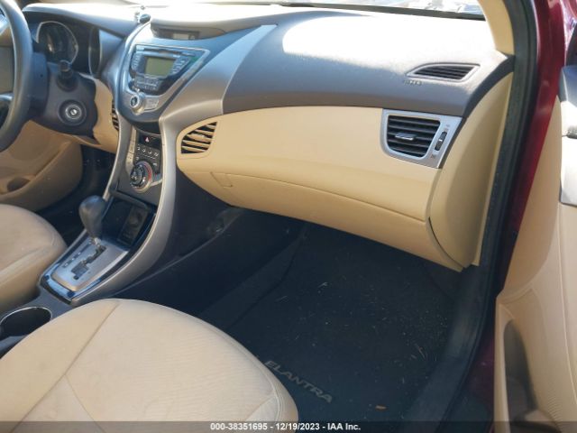 Photo 4 VIN: 5NPDH4AEXDH179331 - HYUNDAI ELANTRA 