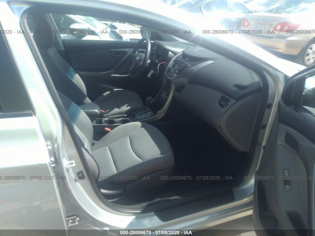 Photo 4 VIN: 5NPDH4AEXDH235946 - HYUNDAI ELANTRA 