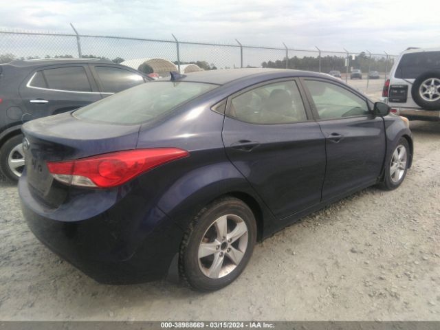 Photo 3 VIN: 5NPDH4AEXDH238670 - HYUNDAI ELANTRA 