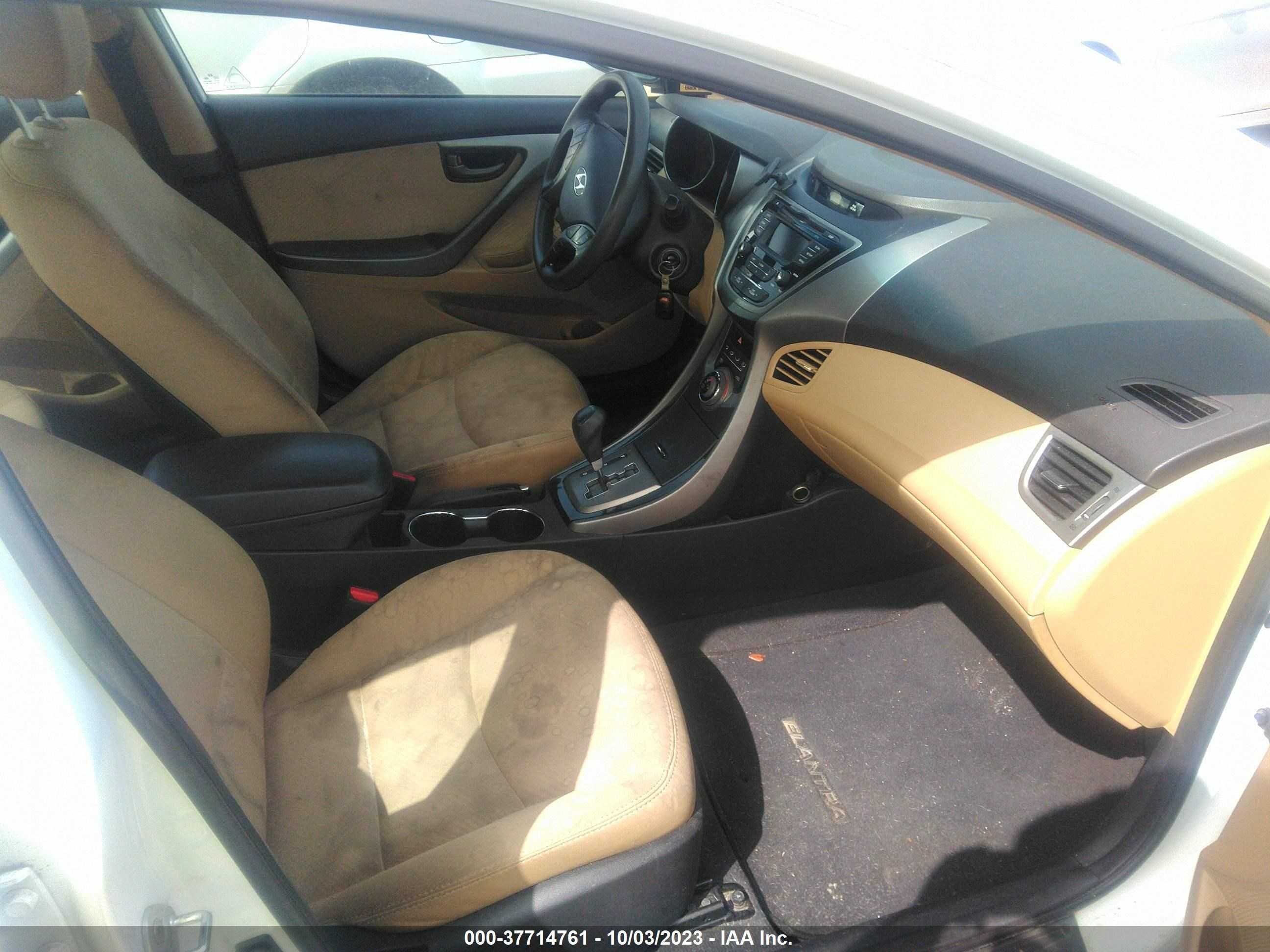 Photo 4 VIN: 5NPDH4AEXDH242668 - HYUNDAI ELANTRA 