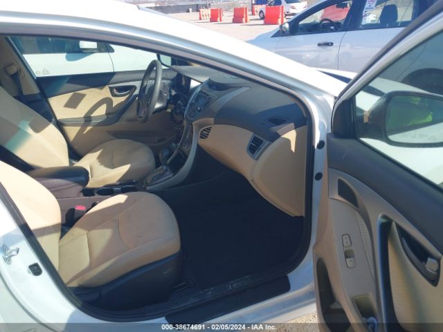 Photo 4 VIN: 5NPDH4AEXDH272625 - HYUNDAI ELANTRA 