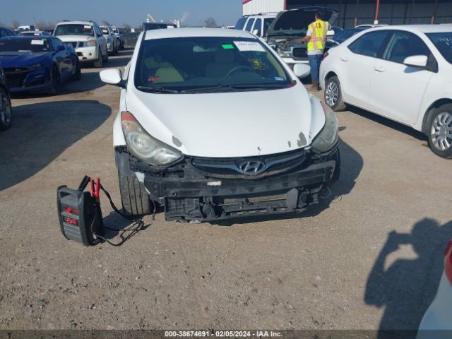 Photo 5 VIN: 5NPDH4AEXDH272625 - HYUNDAI ELANTRA 