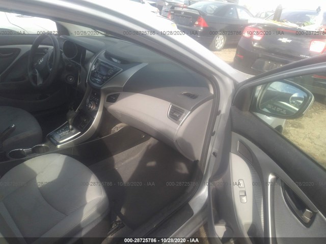 Photo 4 VIN: 5NPDH4AEXDH300911 - HYUNDAI ELANTRA 