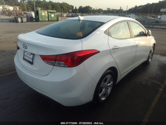 Photo 3 VIN: 5NPDH4AEXDH304232 - HYUNDAI ELANTRA 