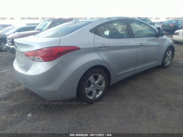 Photo 3 VIN: 5NPDH4AEXDH340437 - HYUNDAI ELANTRA 