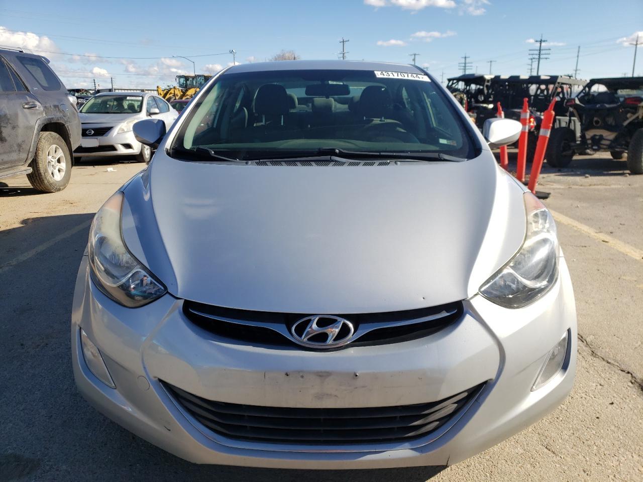 Photo 4 VIN: 5NPDH4AEXDH349994 - HYUNDAI ELANTRA 