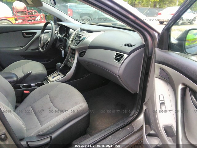 Photo 4 VIN: 5NPDH4AEXDH369596 - HYUNDAI ELANTRA 