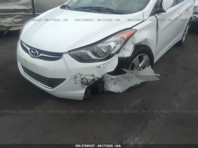 Photo 5 VIN: 5NPDH4AEXDH374376 - HYUNDAI ELANTRA 