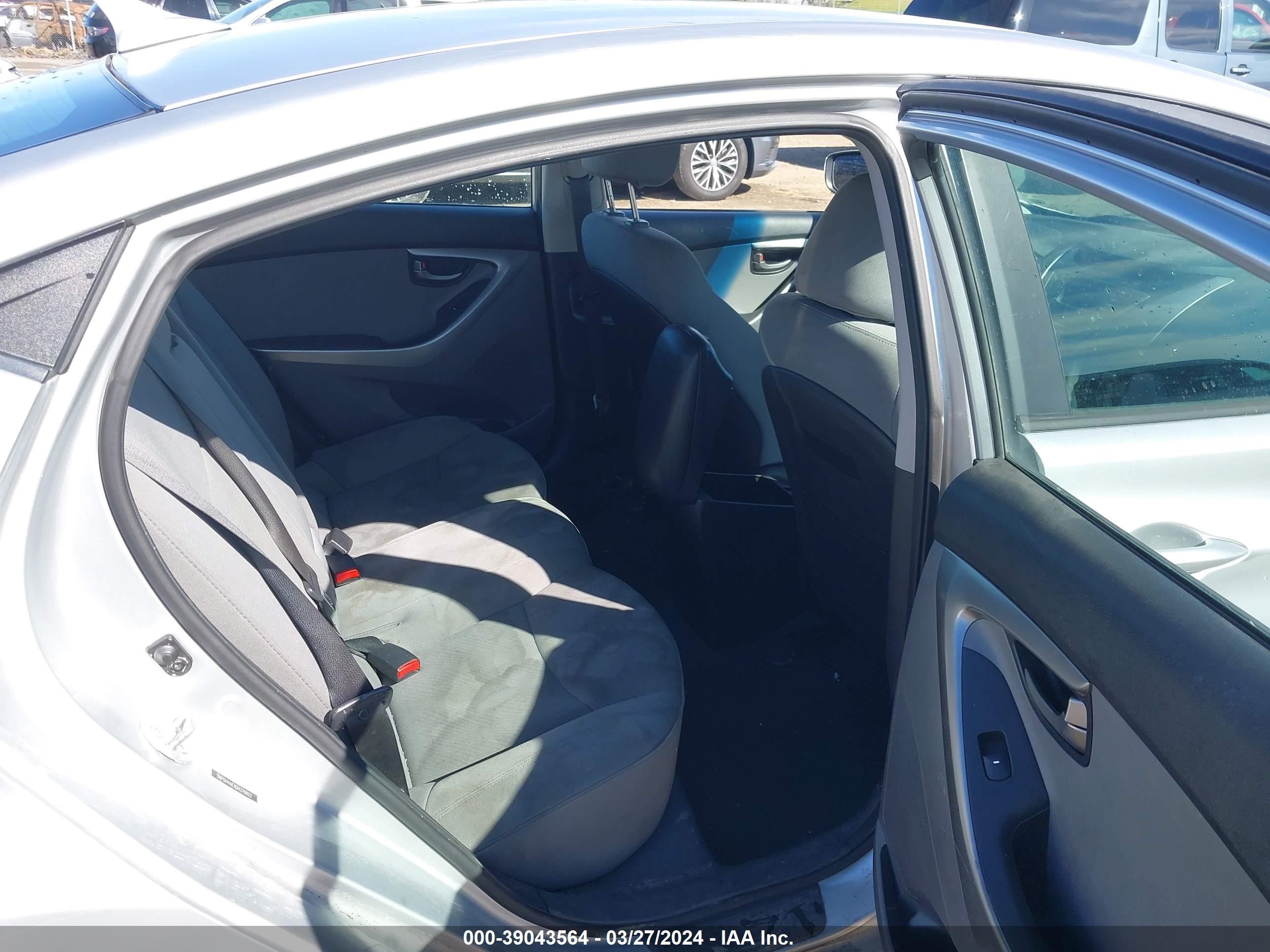 Photo 7 VIN: 5NPDH4AEXDH379822 - HYUNDAI ELANTRA 