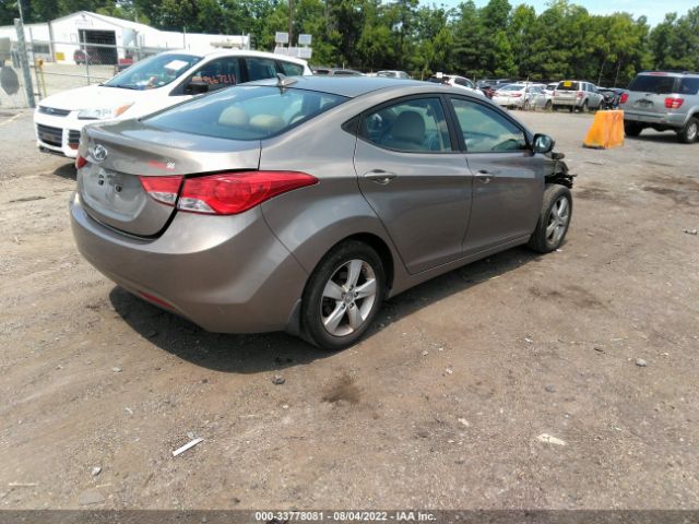 Photo 3 VIN: 5NPDH4AEXDH400779 - HYUNDAI ELANTRA 