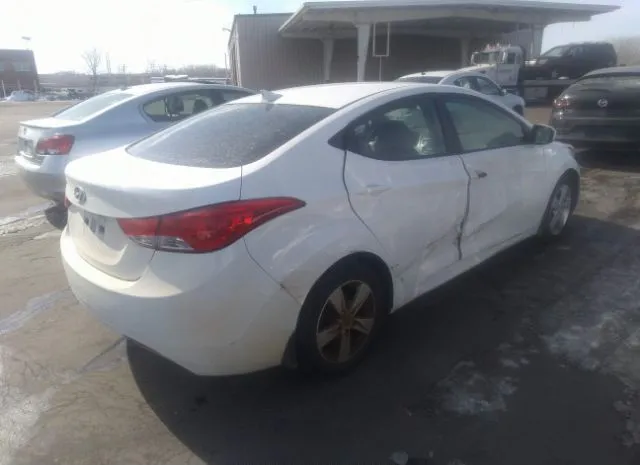 Photo 3 VIN: 5NPDH4AEXDH409188 - HYUNDAI ELANTRA 