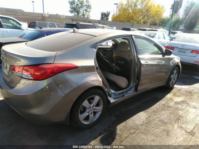 Photo 3 VIN: 5NPDH4AEXDH424743 - HYUNDAI ELANTRA 