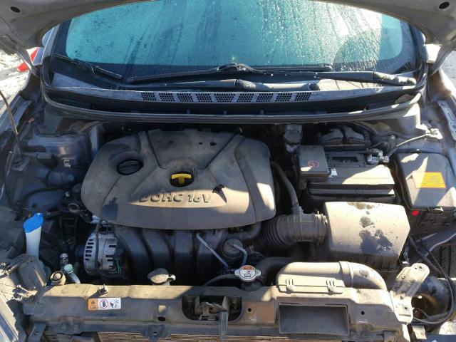 Photo 6 VIN: 5NPDH4AEXDH430395 - HYUNDAI ELANTRA GL 