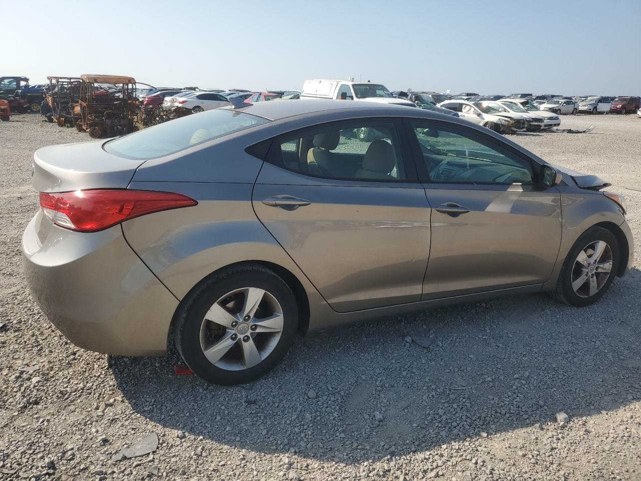 Photo 2 VIN: 5NPDH4AEXDH451232 - HYUNDAI ELANTRA 