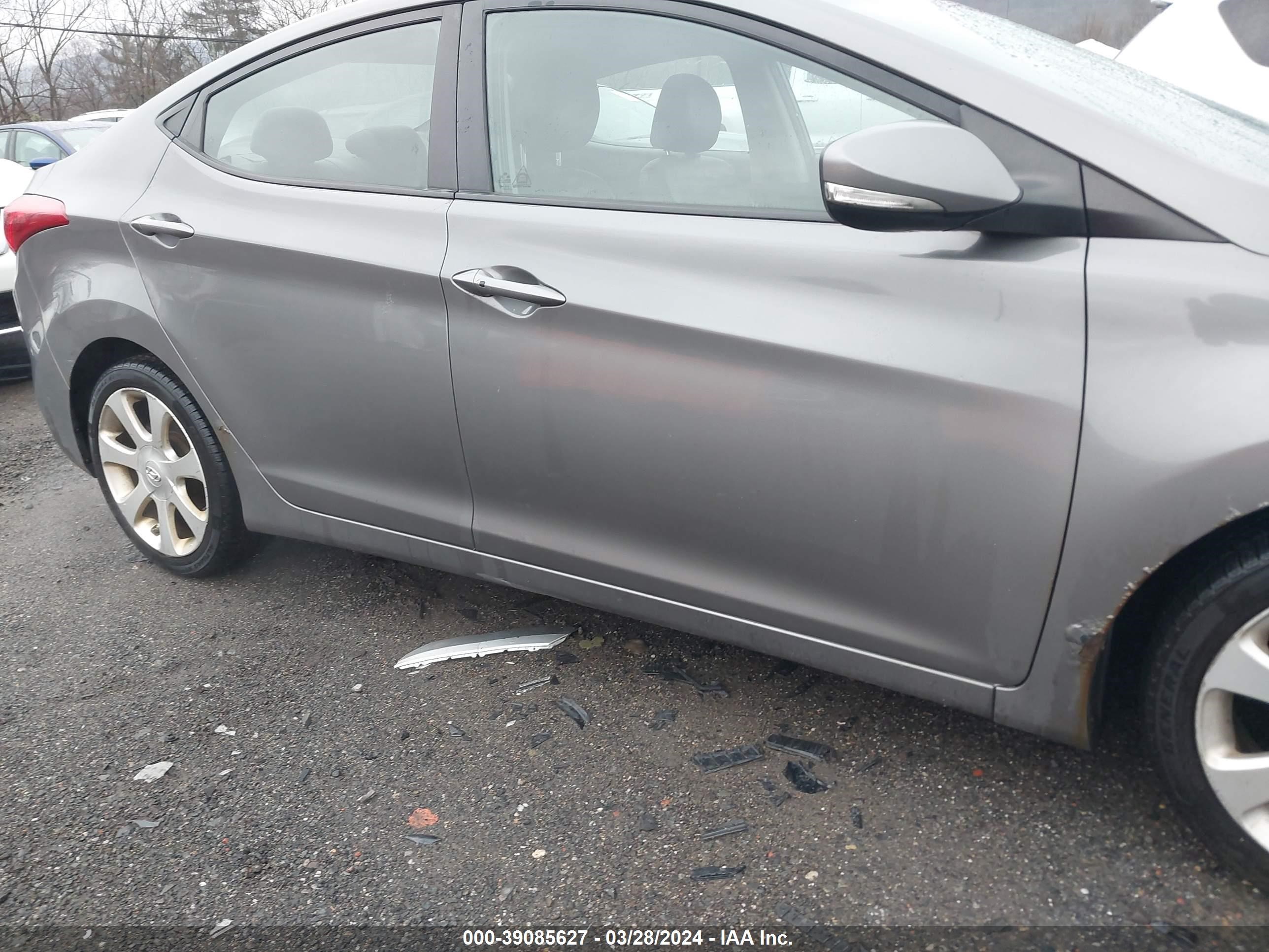 Photo 5 VIN: 5NPDH4AEXDH454387 - HYUNDAI ELANTRA 