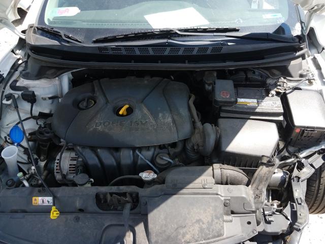 Photo 6 VIN: 5NPDH4AEXEH457646 - HYUNDAI ELANTRA SE 