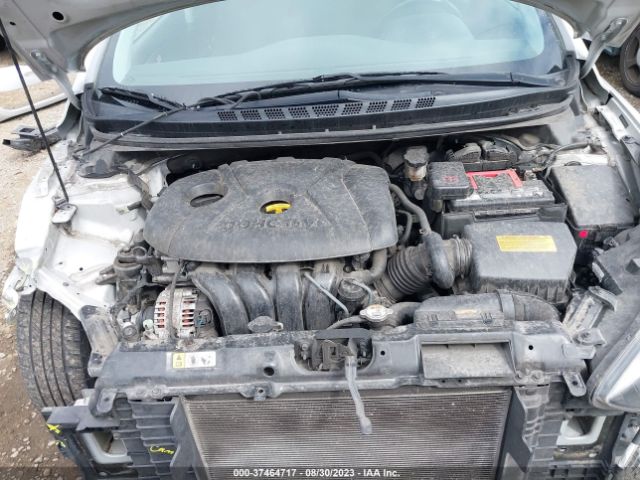 Photo 9 VIN: 5NPDH4AEXFH601388 - HYUNDAI ELANTRA 