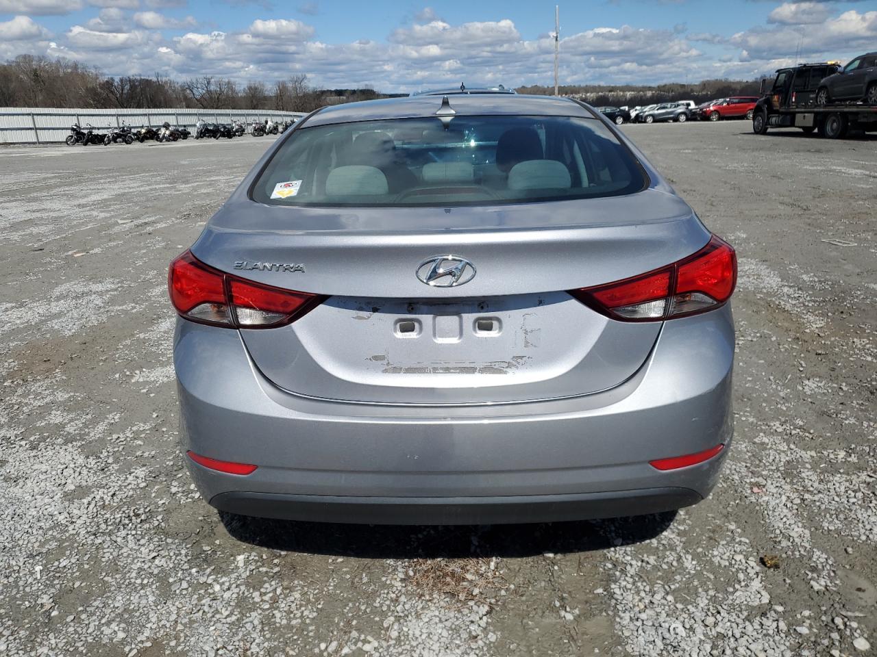 Photo 5 VIN: 5NPDH4AEXFH607353 - HYUNDAI ELANTRA 