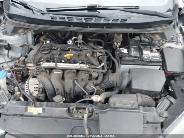 Photo 9 VIN: 5NPDH4AEXFH632219 - HYUNDAI ELANTRA 