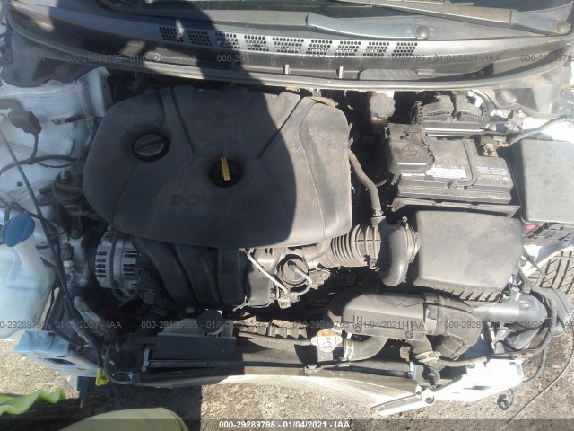 Photo 9 VIN: 5NPDH4AEXGH694138 - HYUNDAI ELANTRA 