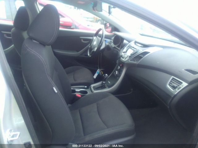 Photo 4 VIN: 5NPDH4AEXGH697492 - HYUNDAI ELANTRA 