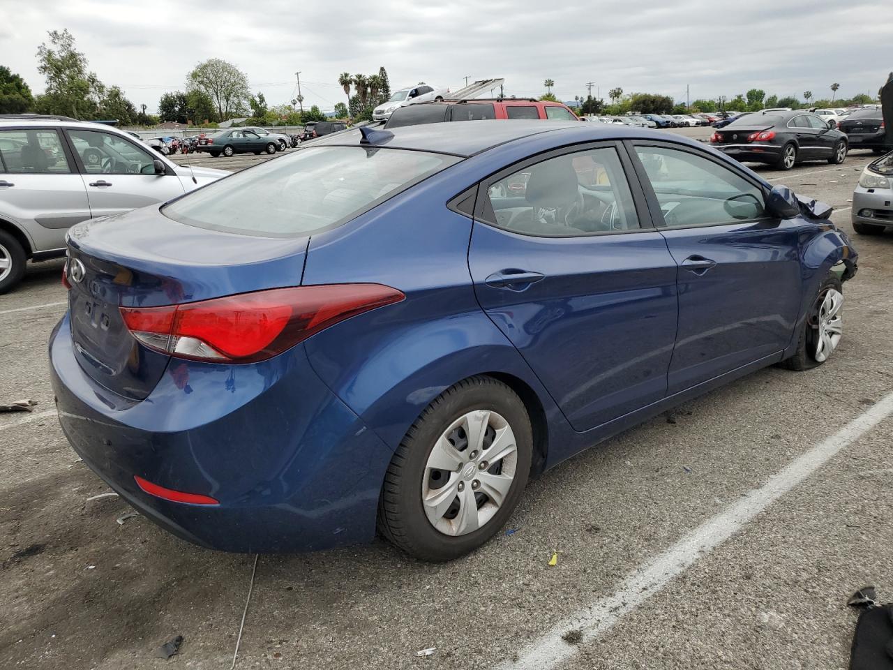 Photo 2 VIN: 5NPDH4AEXGH700679 - HYUNDAI ELANTRA 