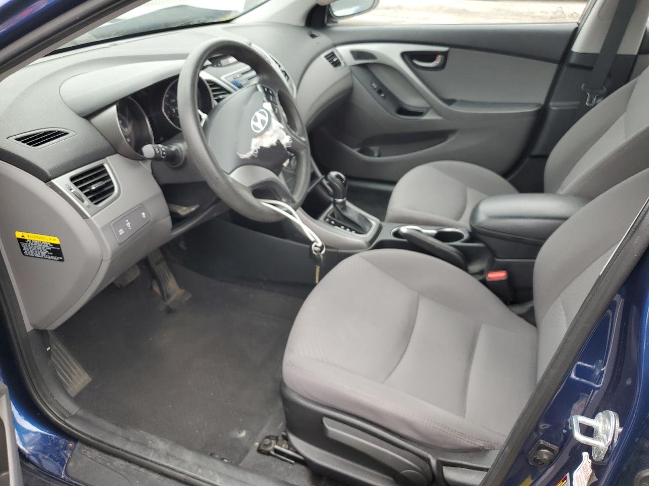 Photo 6 VIN: 5NPDH4AEXGH700679 - HYUNDAI ELANTRA 