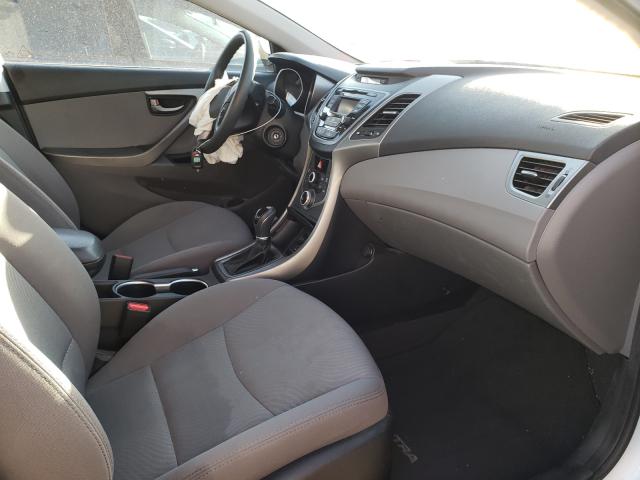 Photo 4 VIN: 5NPDH4AEXGH704540 - HYUNDAI ELANTRA SE 