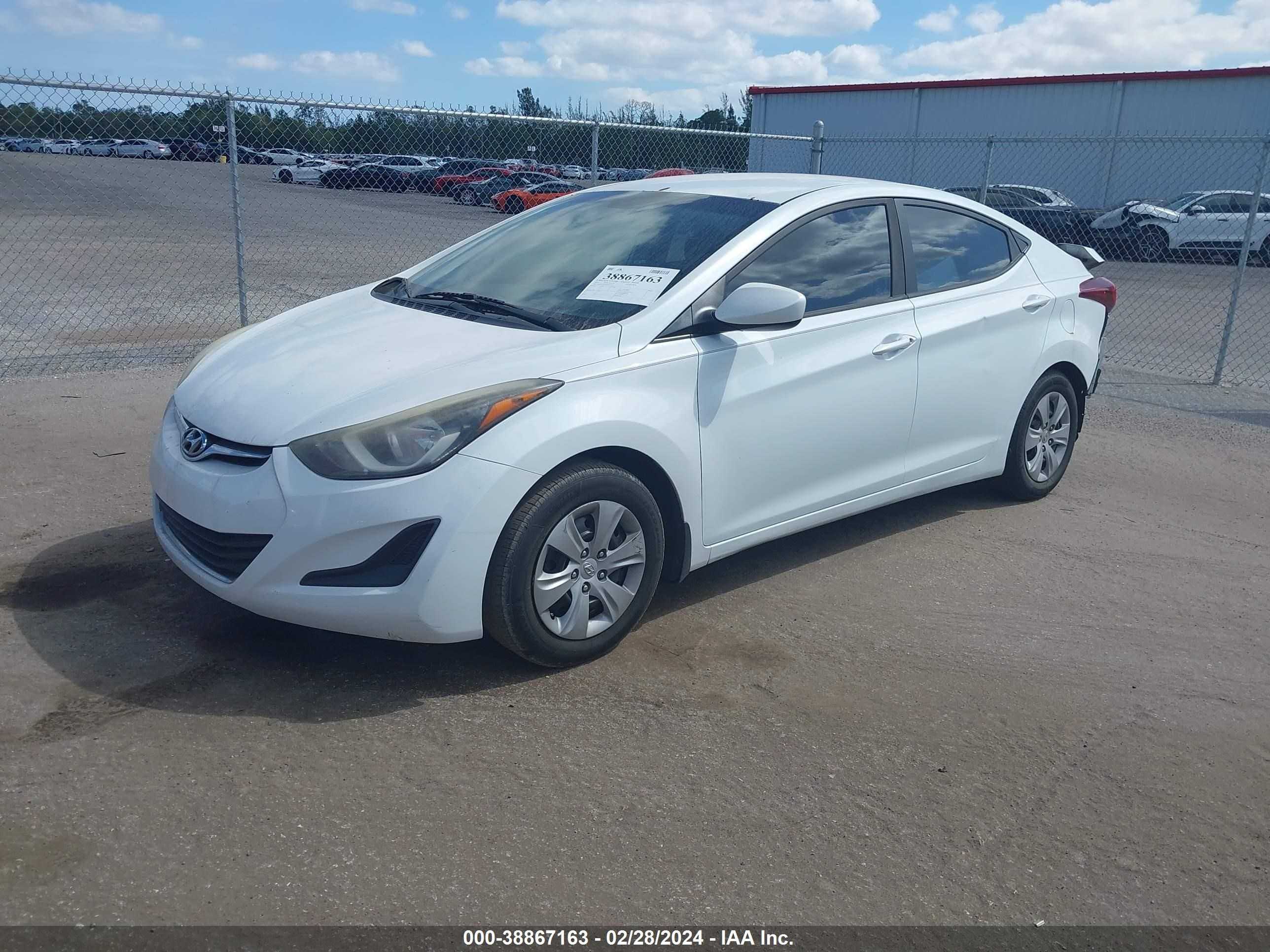 Photo 1 VIN: 5NPDH4AEXGH720527 - HYUNDAI ELANTRA 