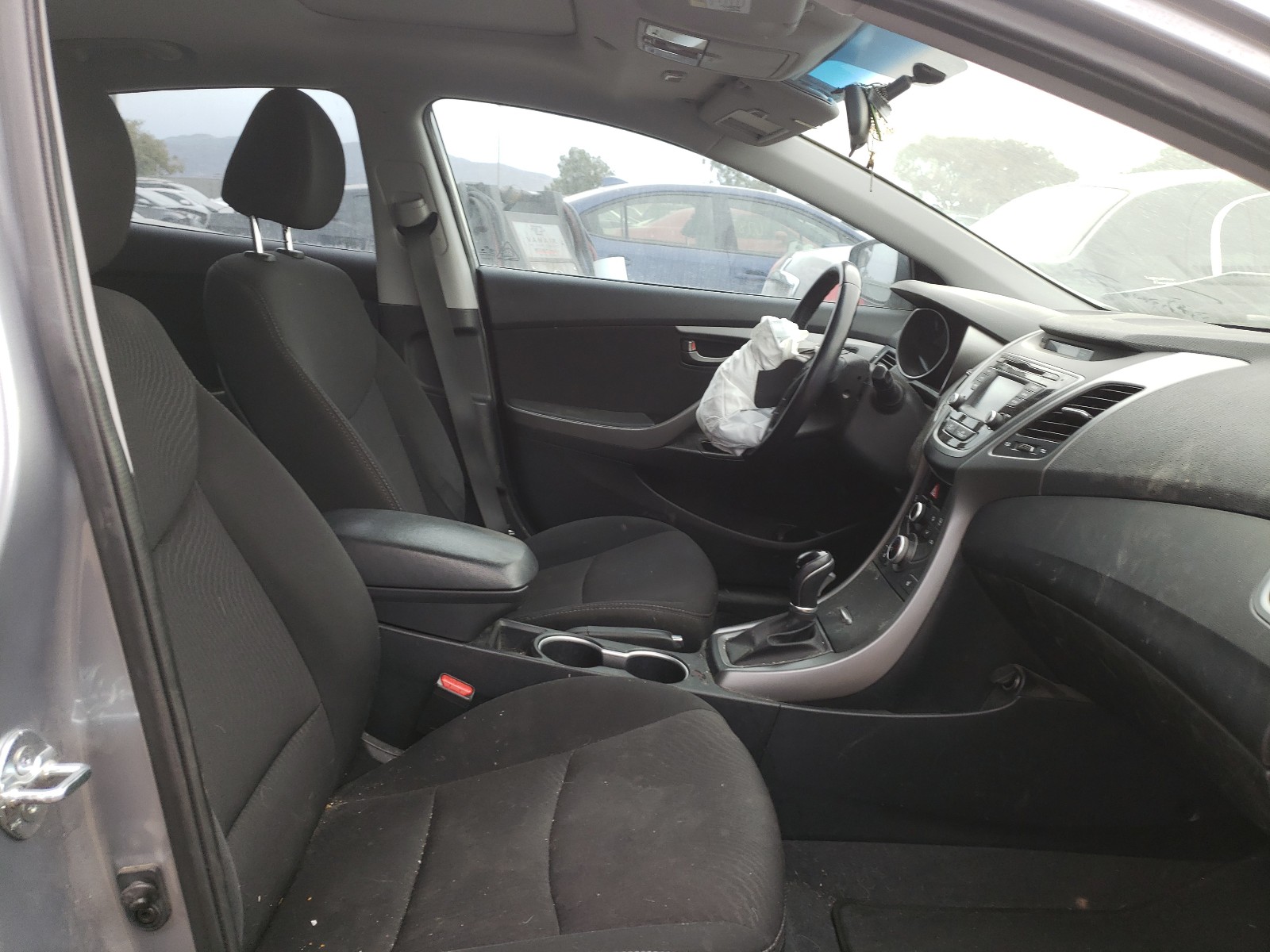 Photo 4 VIN: 5NPDH4AEXGH727557 - HYUNDAI ELANTRA SE 