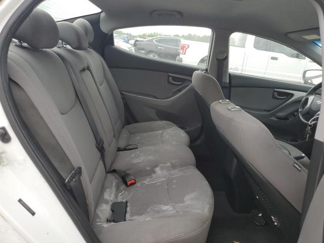 Photo 9 VIN: 5NPDH4AEXGH735979 - HYUNDAI ELANTRA 